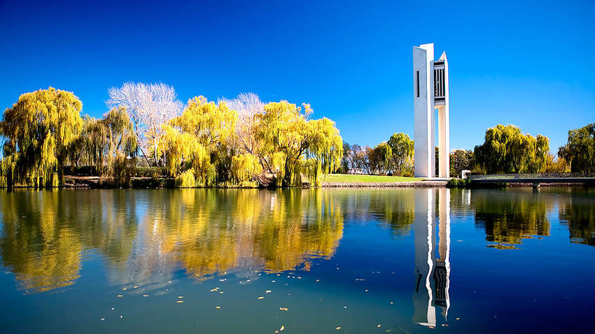 В Австралії гуляючих навколо озера попросили рухатися за годинниковою стрілкою для соціального дистанціювання