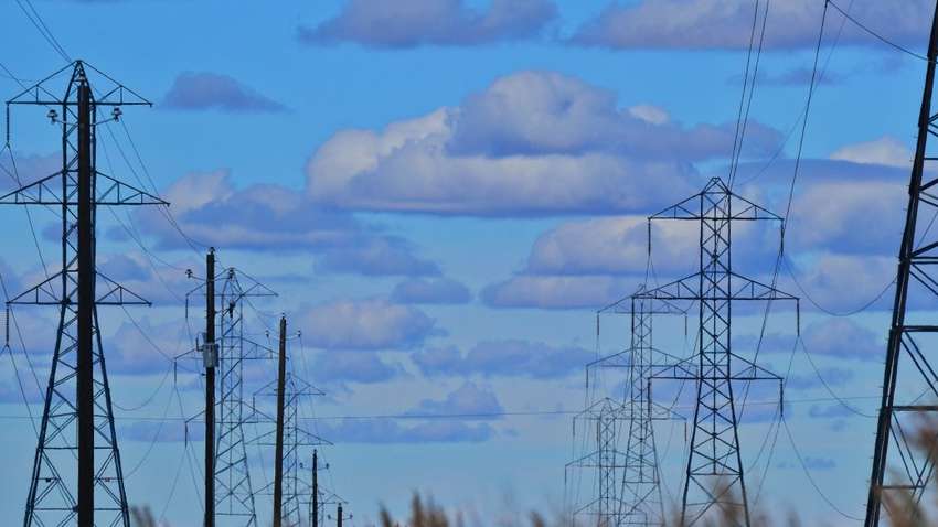 Достаточно ли делает власть для того, чтобы побороть энергокризис: что думают украинцы