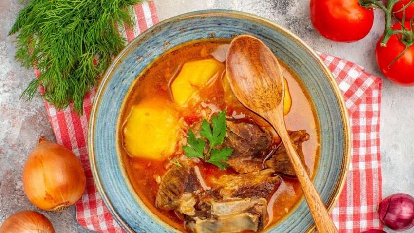 Ніколи не кладіть до супу це м'ясо: експерти назвали неочікувану небезпеку 