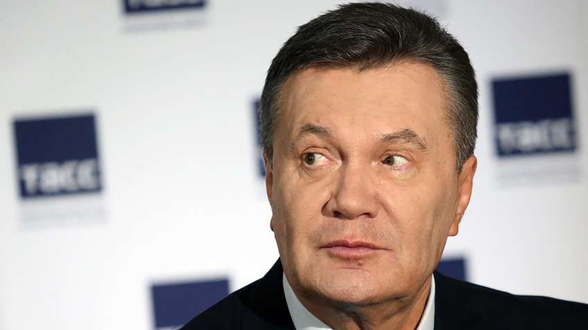 ДБР перевірить перетин кордону Януковичем за підробленими документами 