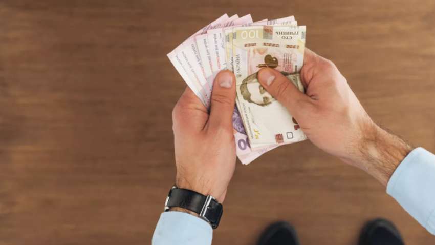 Неймовірно, але факт: третина українських сімей живе на менш ніж 8 тис. гривень Неймовірно, але факт: третина українських сімей живе на менш ніж 8 тис. гривень