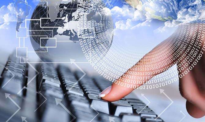 Вівторок в Україні: будівельники йдуть в онлайн-режим, а іспит для водіїв - під відеозапис