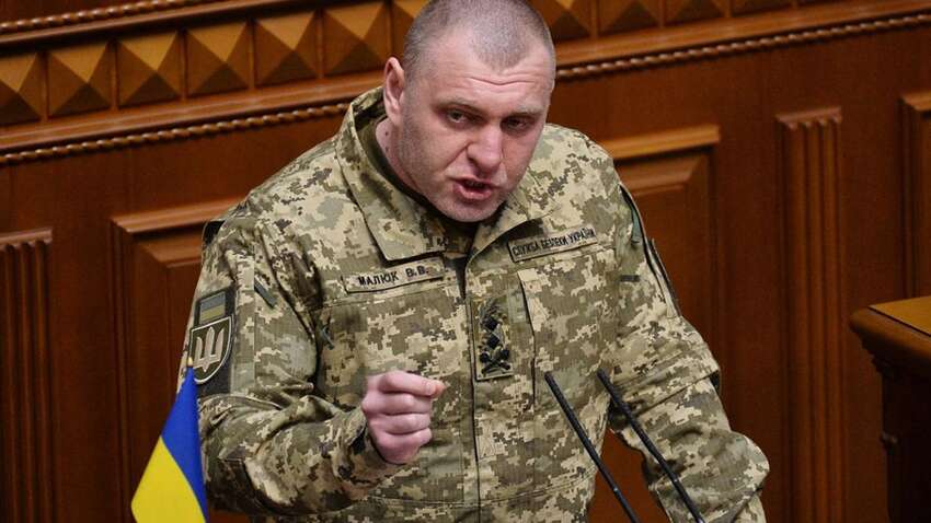 Сини голови СБУ Малюка катаються на дорогому спорткарі: що відомо