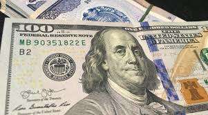 Курс долара рекордно знизився