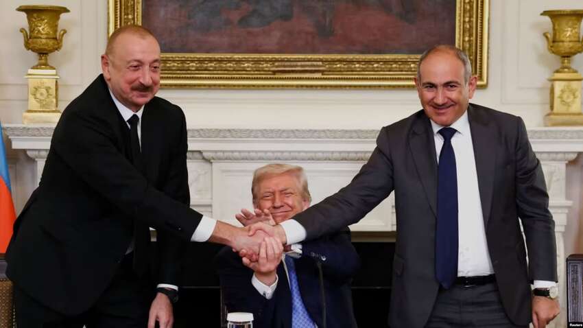 После войны в 35 лет Трамп, Алиев, Пашинян подписали соглашение о прекращении боевых действий, но без РФ После войны в 35 лет Трамп, Алиев, Пашинян подписали соглашение о прекращении боевых действий, но без РФ