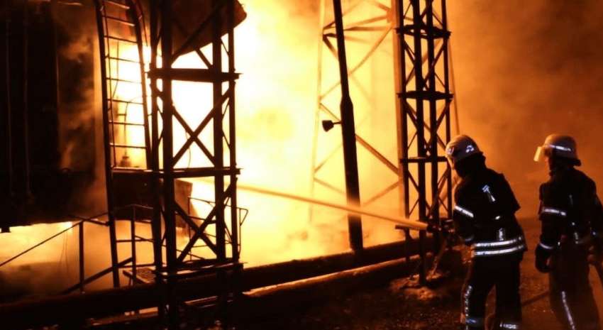 Последствия удара РФ по энергетике: в каких регионах все еще сложная ситуация Последствия удара РФ по энергетике: в каких регионах все еще сложная ситуация