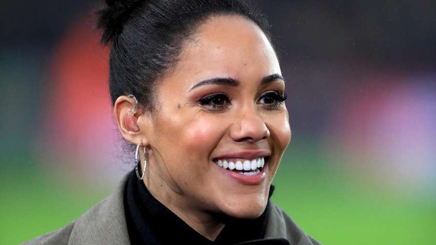 Хто стане новим коментатором у FIFA 22