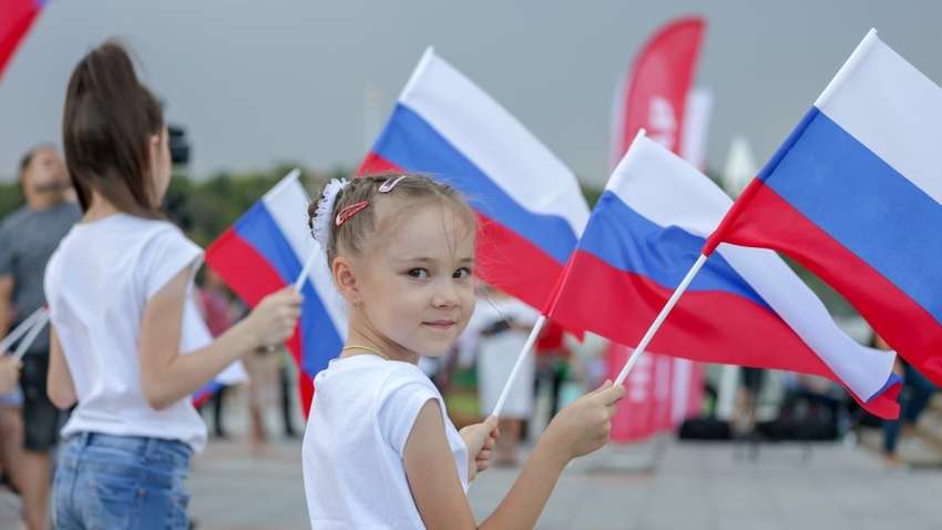 «Рабство для російських дітей»: у Держдумі РФ зареєстрували відповідний законопроєкт