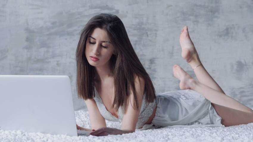 Жительница Харькова выманила более миллиона гривен в вебкам-модели