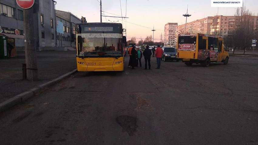 П'яний маршрутник протаранив тролейбус у Миколаєві