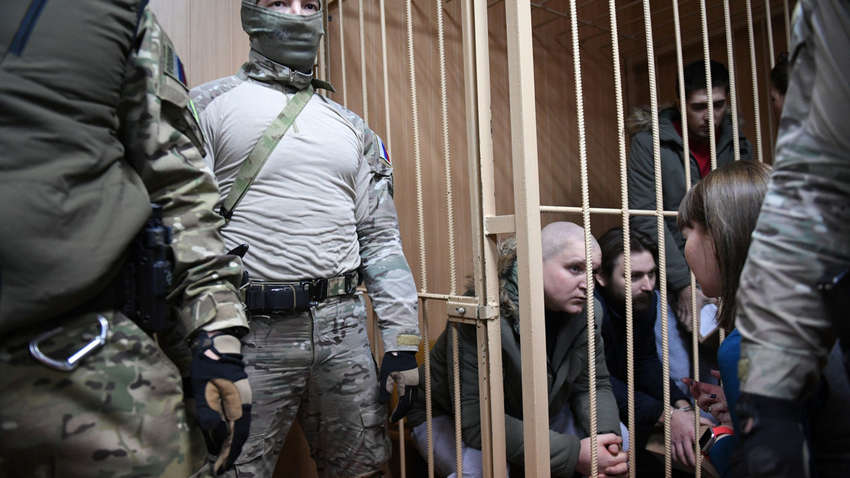 Московський суд вирішив залишити шістьох українських моряків під вартою