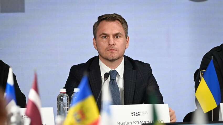 Почему отставка Кравченко – это удар по Зеленскому: что теперь будет с монобольшинством Почему отставка Кравченко – это удар по Зеленскому: что теперь будет с монобольшинством