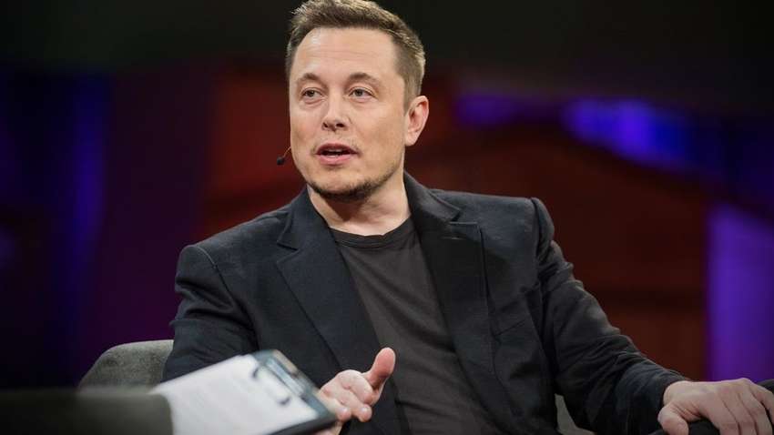 Ілон Маск написав новий пост російською мовою, в якому назвав екс-міністра праці США "нудним ідіотом"