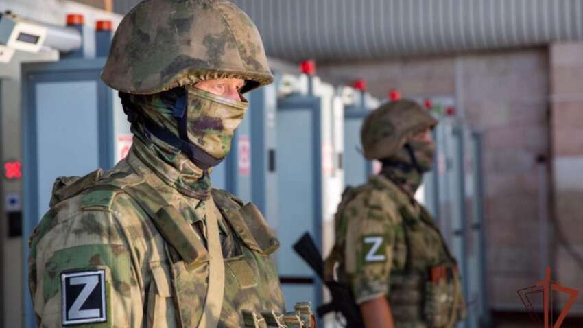 Российские военные в Скадовске отбирают автомобили у местных – АТЕШ фиксирует случаи насилия Российские военные в Скадовске отбирают автомобили у местных – АТЕШ фиксирует случаи насилия