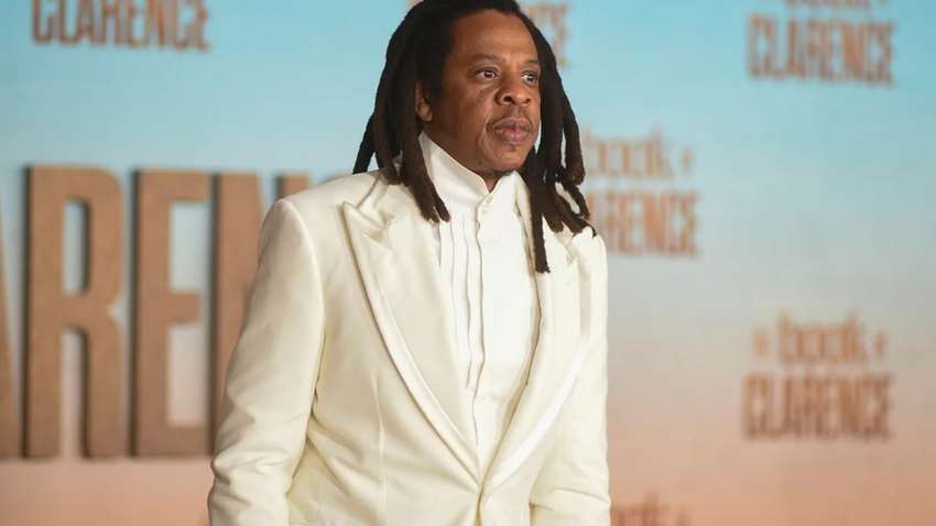 Ще одного відомого репера звинувачують у зґвалтуванні дитини Ще одного відомого репера звинувачують у зґвалтуванні дитини