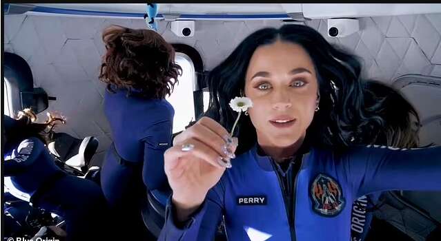 Кэти Перри в космосе: соцсети взорвались теориями о сатанизме, студиях и фейковом полете