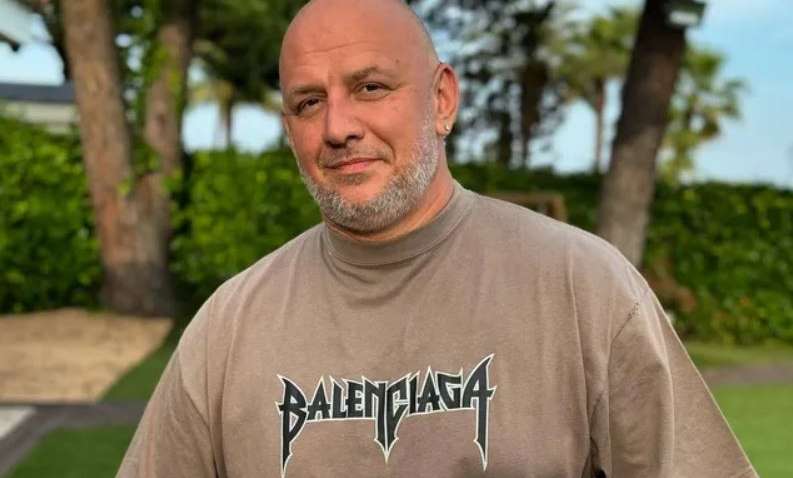 Больше не Потап и не украинец: где теперь рэпер-"беглец" Больше не Потап и не украинец: где теперь рэпер-"беглец"