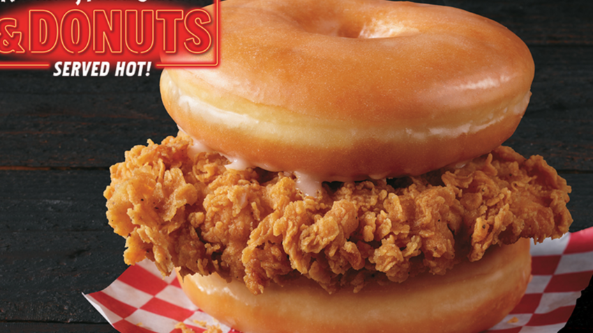 Мережа KFC запустила новий солодкий бургер з м'ясом 