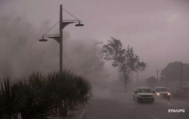 У США після потужного тропічного шторму безвісти зникли десятки людей 