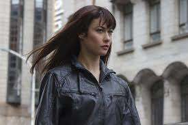 "Девушка Бонда" Ольга Куриленко покорила Лондон уникальным образом на Неделе моды 