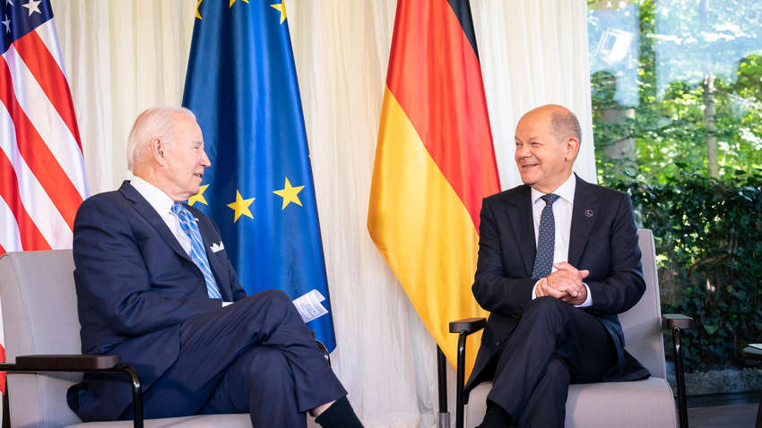 Накануне саммита G7 Шольц передал жесткий «привет» Путину Накануне саммита G7 Шольц передал жесткий «привет» Путину