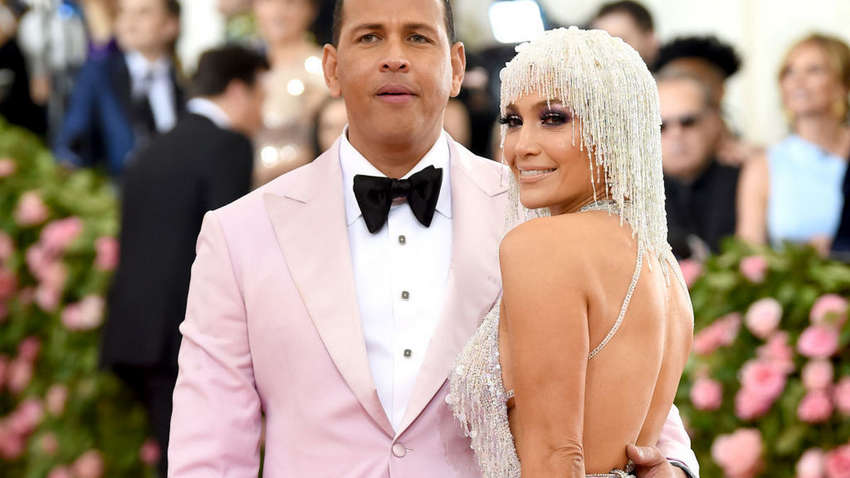 Дженніфер Лопес дала нареченому поносити свою сукню