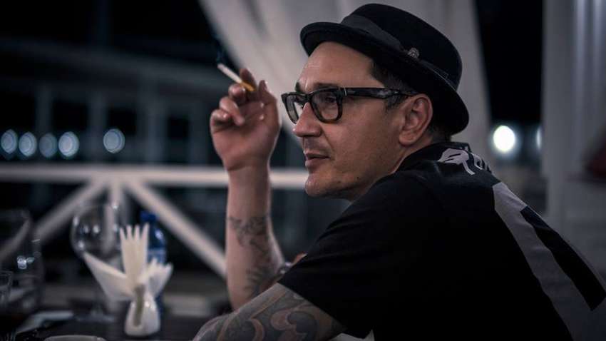 ВИЧ-инфицированный блогер покусал активиста: ему грозит срок за заражение опасным заболеванием