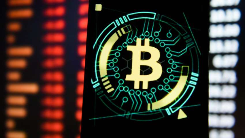 Батьки допомагали синові-хакеру при переказі вкраденої криптовалюти