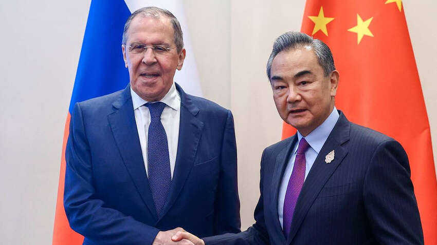 Світ почав змінюватися і вже не буде колишнім: РФ та Китай зробили важливу заяву Світ почав змінюватися і вже не буде колишнім: РФ та Китай зробили важливу заяву