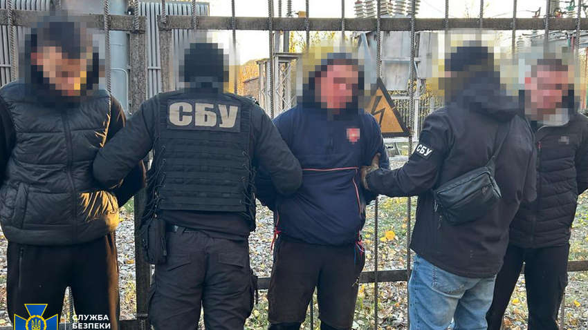 Попытка поджога вертолета ВСУ: СБУ задержала группу диверсантов Попытка поджога вертолета ВСУ: СБУ задержала группу диверсантов