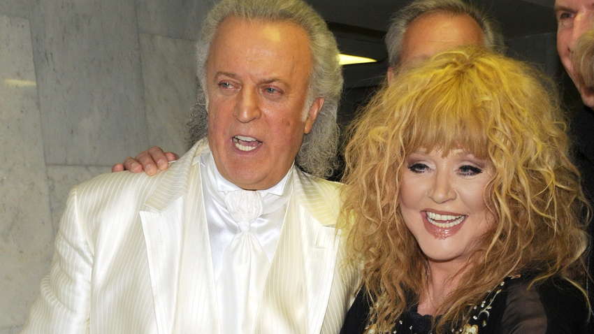 Пише пісню про Путіна: Вайкуле зробила нову заяву про фаната Кремля і друга Пугачової