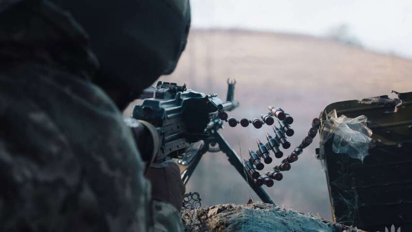 Покровськ у вогні: бої тривають по всій протяжності залізниці в місті