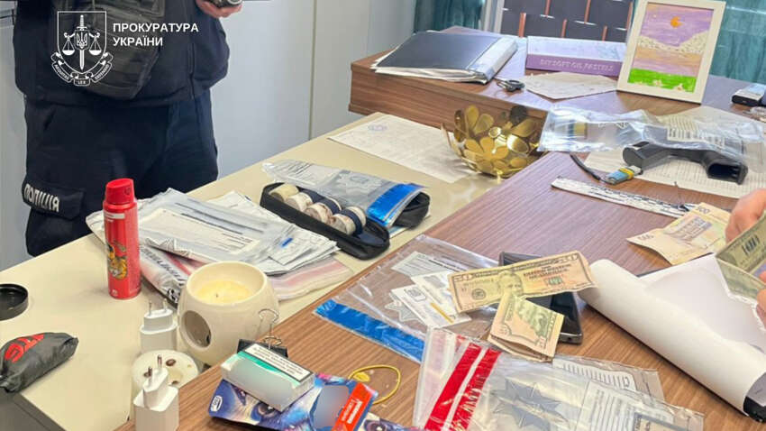 Сувенірна афера на 2 млн грн: як зловмисники обманювали банкомати