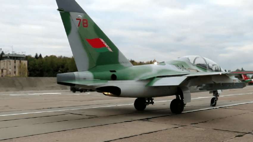 Не случайный "инцидент": почему Беларусь направила самолет в Украину