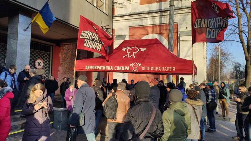 Вернут ли акции Коломойскому: в Киеве началось заседание по делу "ПриватБанка"