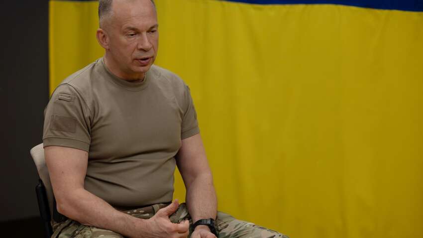 Сирський визнав, що іноді отримує неправдиву інформацію з місць ведення бойових дій: деталі