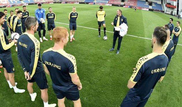 Защитник сборной Украины рассказал о причине неудачи команды после очередной ничьи с Чехией