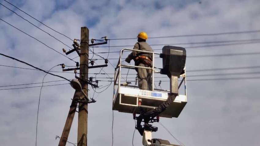 Россия атаковала энергообъекты: какие пять областей Украины оказались под прицелом Россия атаковала энергообъекты: какие пять областей Украины оказались под прицелом