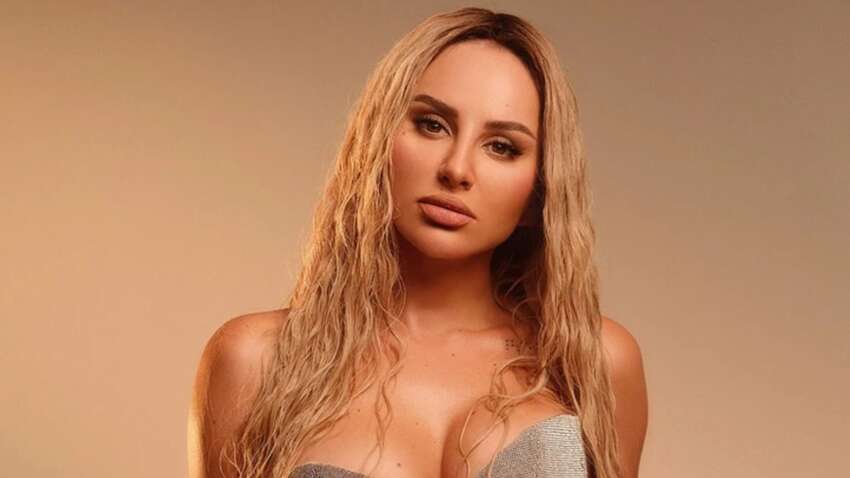 В России снова унижают и высмеивают певицу из Украины, предавшей свою страну В России снова унижают и высмеивают певицу из Украины, предавшей свою страну