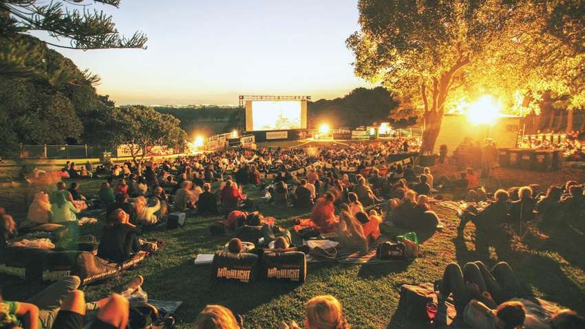Фильмы под открытым небом в Киеве – где, что и когда можно посмотреть Фильмы под открытым небом в Киеве – где, что и когда можно посмотреть