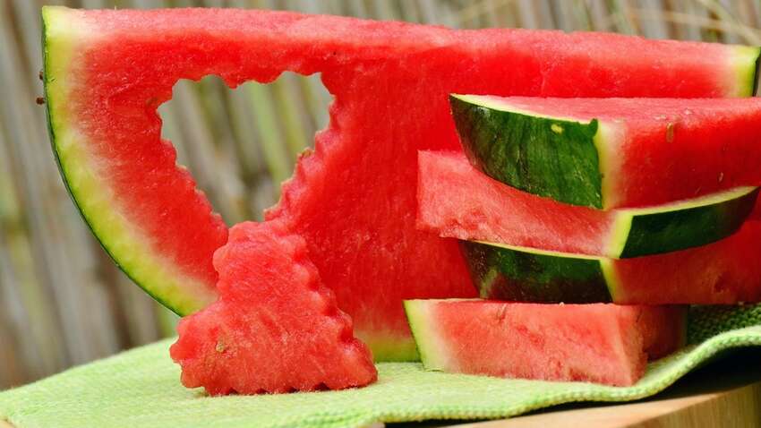 Їсте багато кавуна: це може призвести до несподіваного побічного ефекту Їсте багато кавуна: це може призвести до несподіваного побічного ефекту