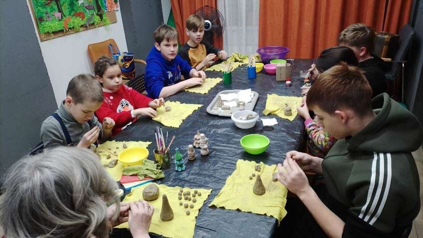 Фармкомпания "Здоровье" и художественный хаб Zelo продолжают помогать детям Харькова