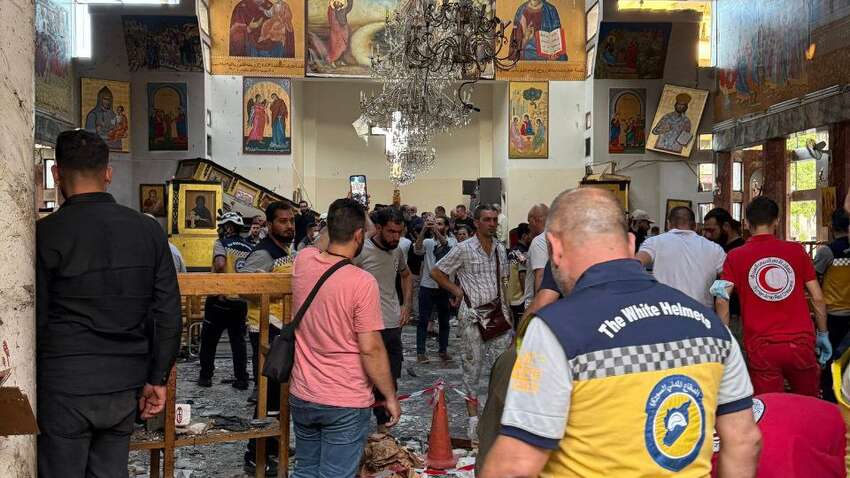 Кривавий теракт у церкві: смертник підірвав себе серед вірян