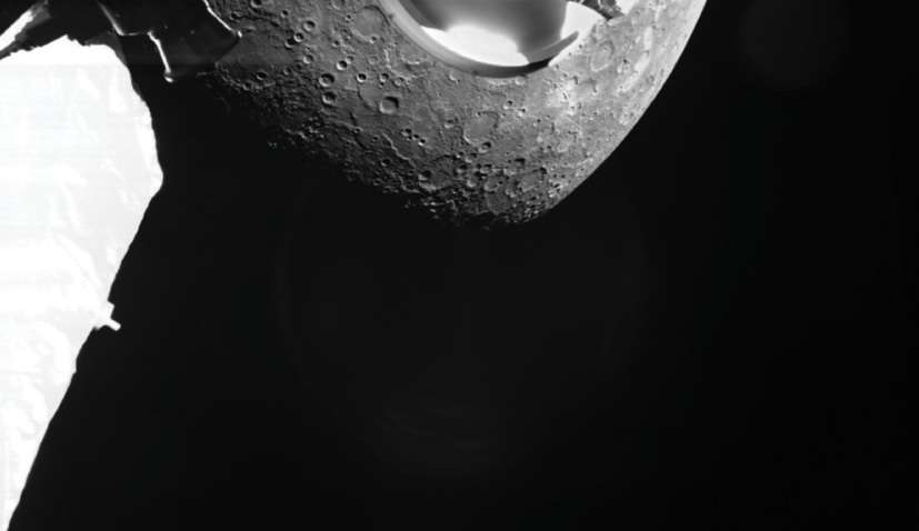 Зонд ESA прислал первые фото планеты Меркурий (ФОТО) 