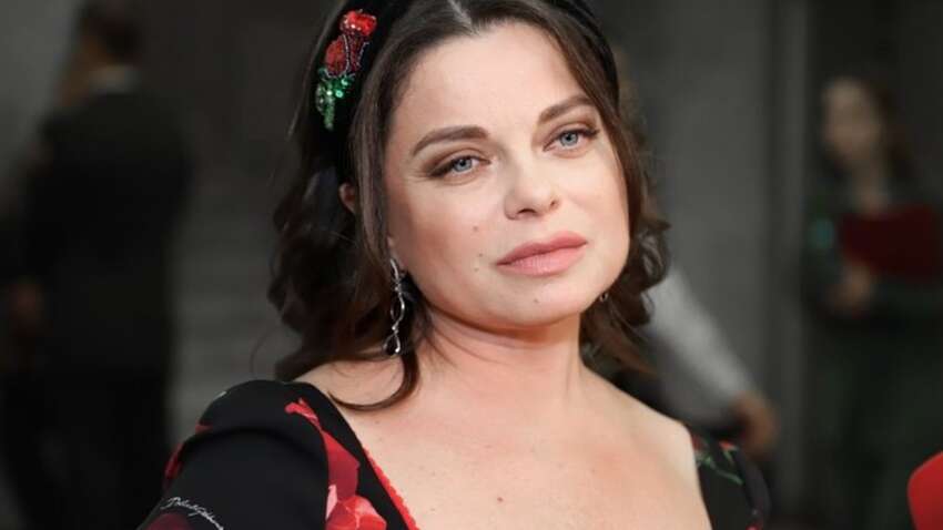 Идет на все: певица из Украины начала мыть пол в Кремле  