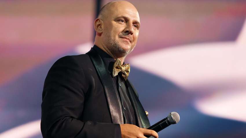 «Коли чхаєш в лікоть ти»: Потап випустив трек про карантин