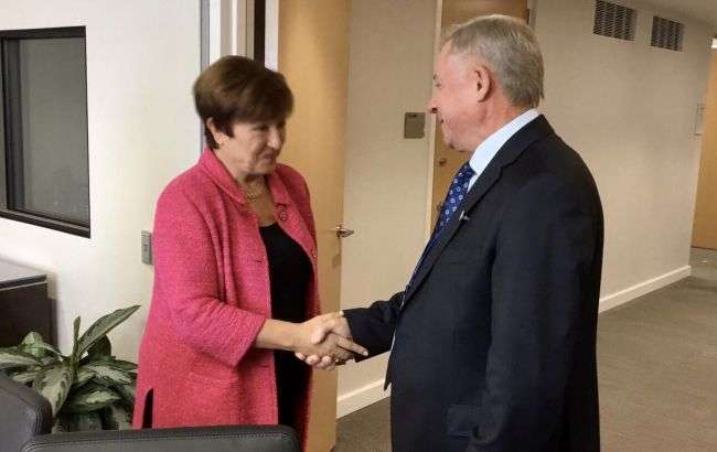 У МВФ очікують краху олігархату в Україні 