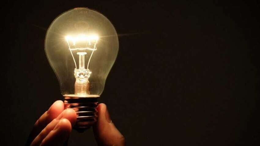 Це не лише удари РФ: у ВР пояснили, чому частина українців без світла Це не лише удари РФ: у ВР пояснили, чому частина українців без світла