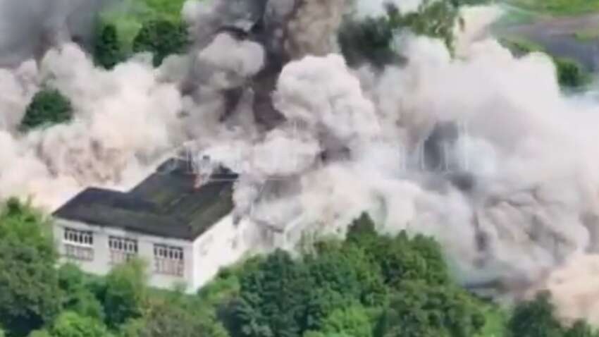 Французький "молот" знищив базу окупантів: армія Путіна не мала жодних шансів (ВІДЕО) Французький "молот" знищив базу окупантів: армія Путіна не мала жодних шансів (ВІДЕО)