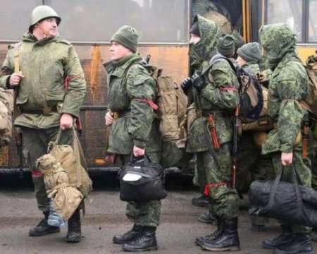 Зеки и мобики: Чем укрепляются оккупанты на Запорожском направлении Зеки и мобики: Чем укрепляются оккупанты на Запорожском направлении